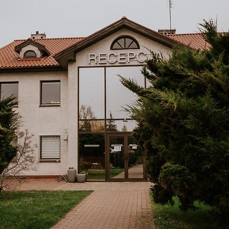 Hotel Garden Oleśnica Eksteriør billede