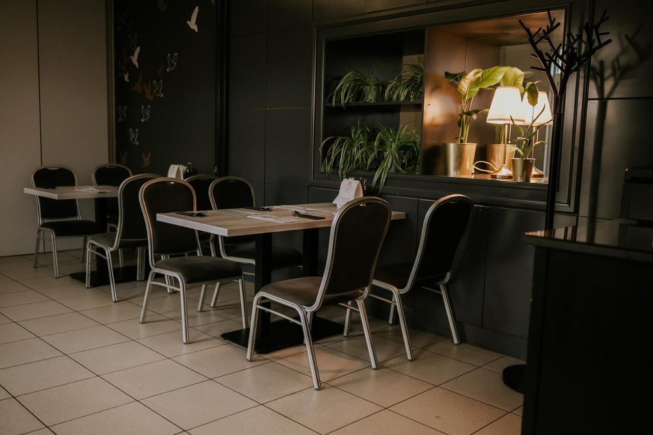 Hotel Garden Oleśnica Eksteriør billede