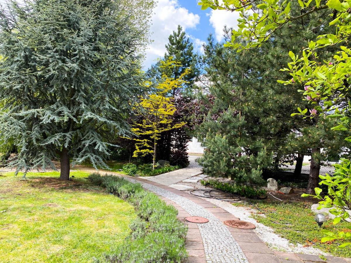 Hotel Garden Oleśnica Eksteriør billede