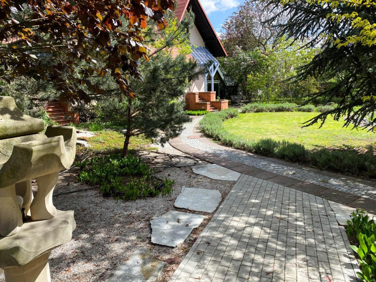 Hotel Garden Oleśnica Eksteriør billede
